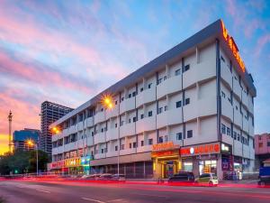 Vienna Hotel Tianjin Chentangzhuang Metro Station - 3hvězdičkové hotely ve městě Tchien-ťin