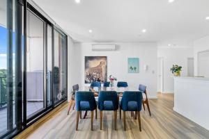 Prime 3BR Apt with Parking & ICC & DarlingHarbour-10 mins walk