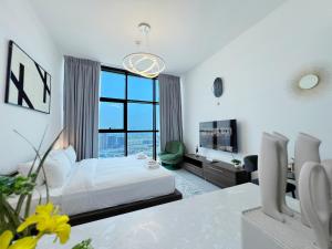 Modern Studio with Stunning City Views