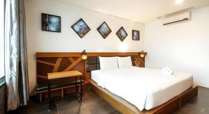 B2 Bangkok Srinakharin Boutique & Budget Hotel