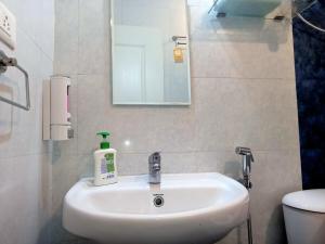 Vara CF2 Service Apartment near Varca Beach Goa