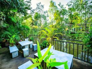 Baan Suan Rim Num Resort