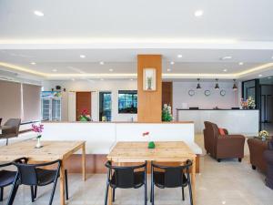 B2 Sriracha Premier Hotel