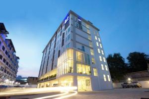 B2 Nakhonsawan Premier Hotel