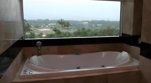 Grand Hill Residence