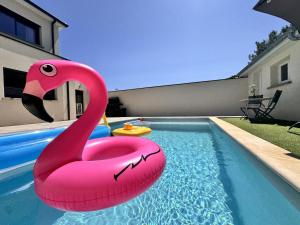 Maisons de vacances La Bella Rosa - Direct circuit - Piscine - Climatisation : photos des chambres