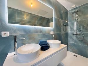 Maisons de vacances La Bella Rosa - Direct circuit - Piscine - Climatisation : photos des chambres