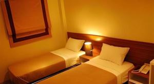 White House Asoke Sukhumvit 18