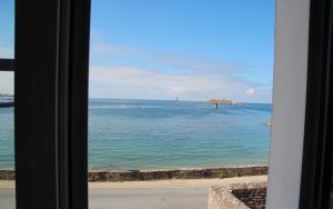 Maisons de vacances Gwaskedou, sea view, beach and city center : photos des chambres