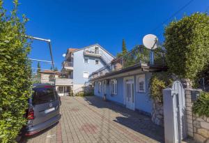 One-Bedroom Apartment in Crikvenica XI