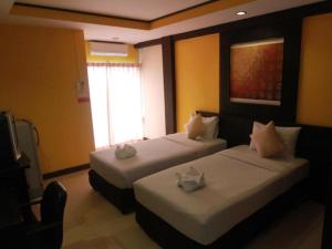 Grand Pinnacle Hotel