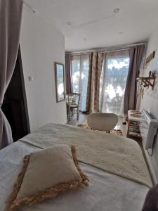 Au Poème du Chêne, Logement indépendant, Calme, Parking gratuit