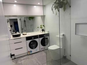 Beach Lane - Modern Coastal Stay