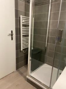 Appartements Bright studio in residence with swimming pool : photos des chambres