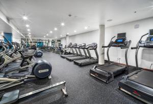 Marina Escape 2BR Townhouse with FREE PARKING