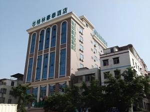 GreenTree Inn Guangdong Huizhou Chenjiang Intercity Rail Station Business Hotel - 3hvězdičkové hotely ve městě Chuej-čou