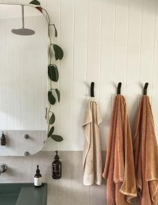 Little Lani - Modern Beach Shack