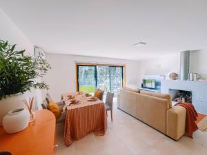 Just Like Home - Casa Lima