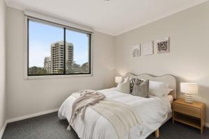Spacious Apartment in East Perth - Close to OPTUS Stadium, CBD, WACA
