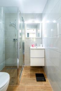 PIĘKNY KLIF Apartament 7 min do Morza TARAS na dachu z widokiem na Las