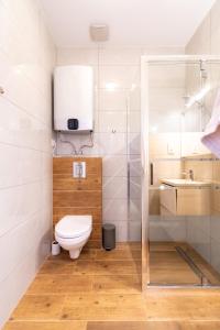 PIĘKNY KLIF Apartament 7 min do Morza TARAS na dachu z widokiem na Las