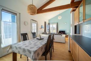 Appartements SAURET : Havre de paix en ville : spacieux et confortable : photos des chambres