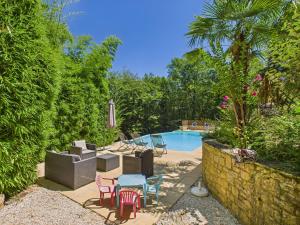 Maisons de vacances Piscine et grand jardin pour 4 adultes et 2 enfants : photos des chambres