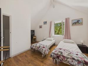 Maisons de vacances Piscine et grand jardin pour 4 adultes et 2 enfants : photos des chambres