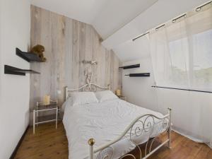 Maisons de vacances Piscine et grand jardin pour 4 adultes et 2 enfants : photos des chambres