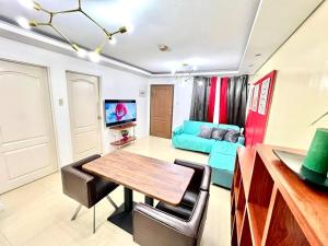 One Oasis 2BR beside SM City Mall upto 6pax