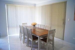 Spacious 4-Bedroom Baldivis Home - Sleeps 8