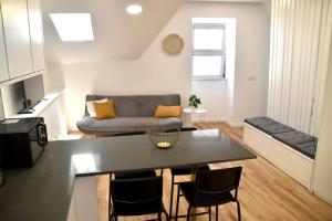 Marina Modern Suite
