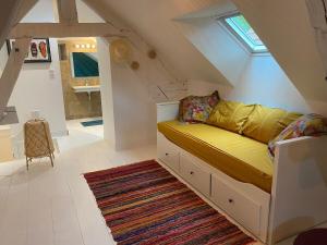 Maisons de vacances Maison des Gardes in Noyers-sur-Serein : photos des chambres