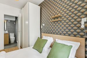 Double Apartment l 15min from Eiffel Tower by Car