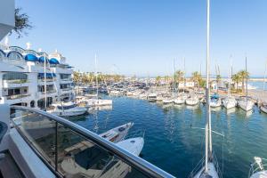 Holiday Rental apartment with Panoramic Terrace Views of Puerto Marina Island