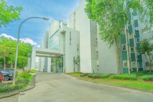 DREAM INN Aeropolis By Reccoma