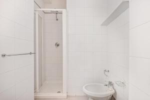 GOLDEN LUXE - Seafront Terrace next to the Beach