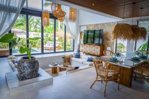 Paje Emerald Escapes