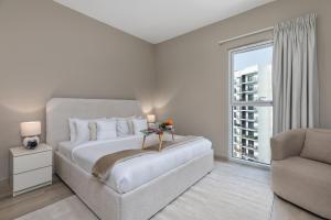 Maison Privee - Modern Hideaway with Canal Views on Yas Island