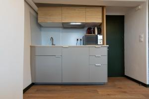 Studio climatisé plein centre 4eme étage