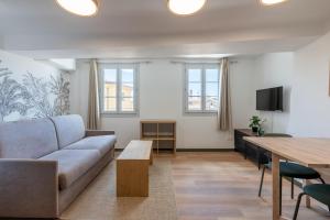 Studio climatisé plein centre 4eme étage