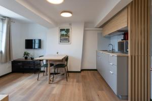 Studio climatisé plein centre 4eme étage