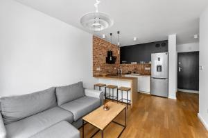 Cricoteque Residence - Luxury 1BR Riverside Suite