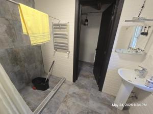 Lilis Riverside Villa in Dagva