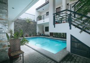 Elyseah Condotel by RedDoorz