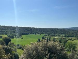 Maisons de vacances Contemporary villa with swimming pool : photos des chambres