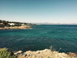 Maisons de vacances Contemporary villa with swimming pool : photos des chambres