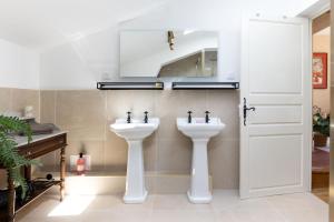 Maisons de vacances Chateau Seailles - Natural Luxury and historic charm : photos des chambres