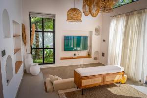 Paje Emerald Escapes