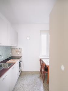 Architects cozy getaway